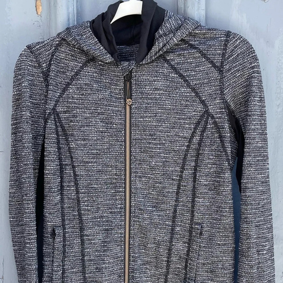 Lululemon Daily Practice Jacket, size 4 - Picture 10 of 13